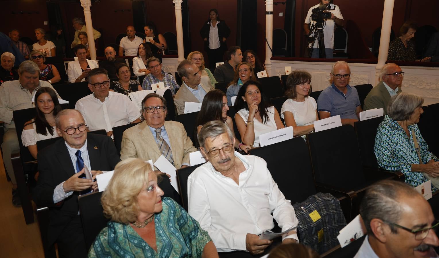 Palencia disfruta un ilustrado pregón literario