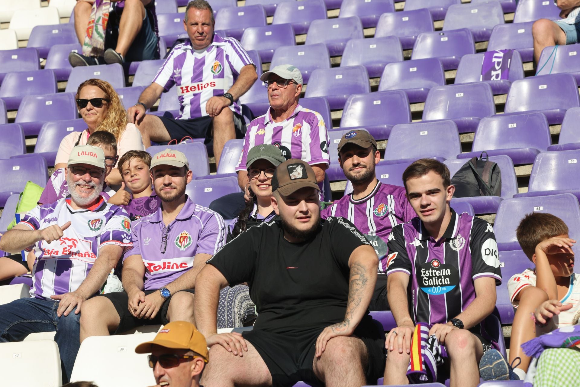 Búscate en la grada del Real Valladolid (2/4)