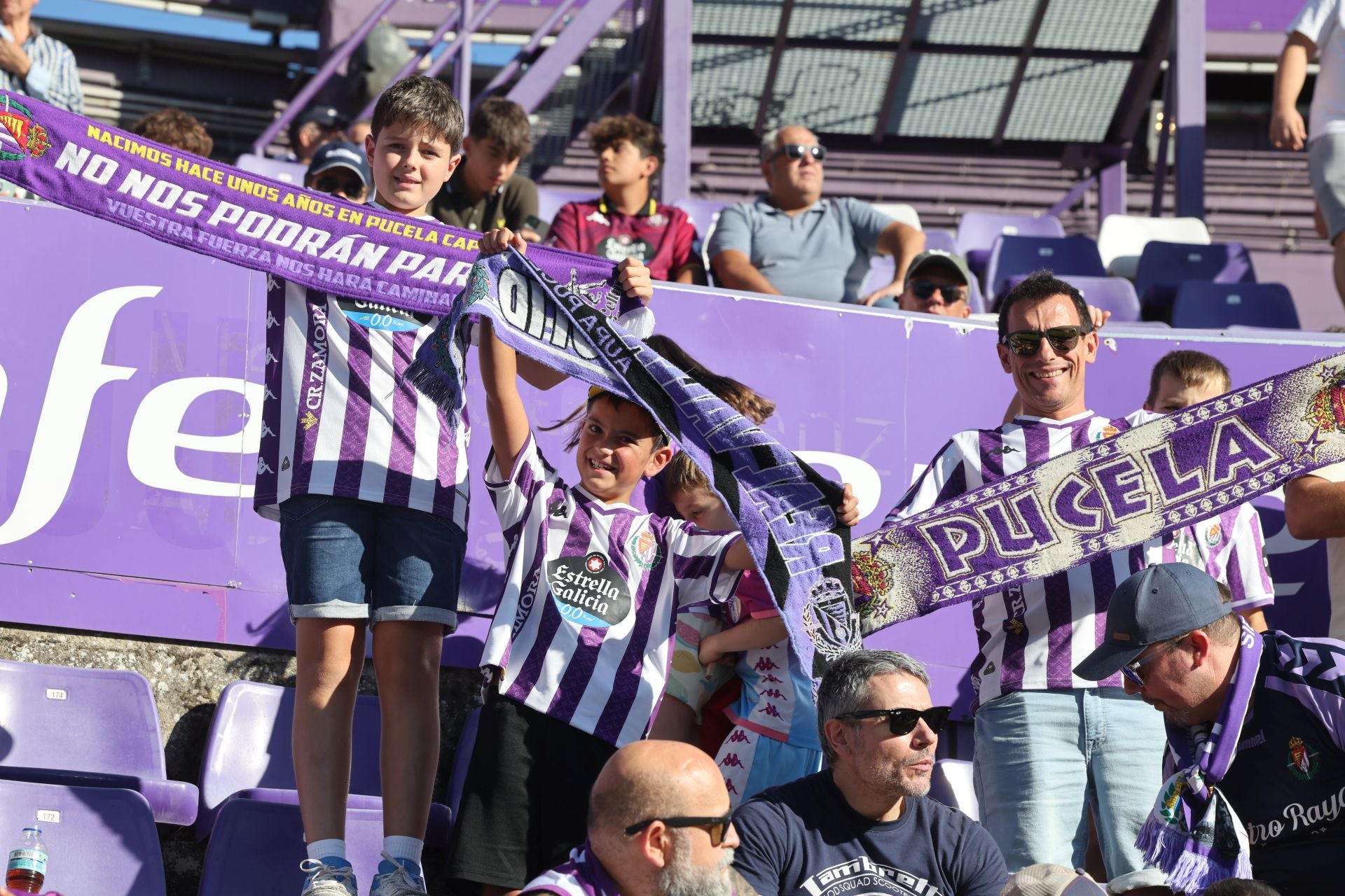 Búscate en la grada del Real Valladolid (1/4)