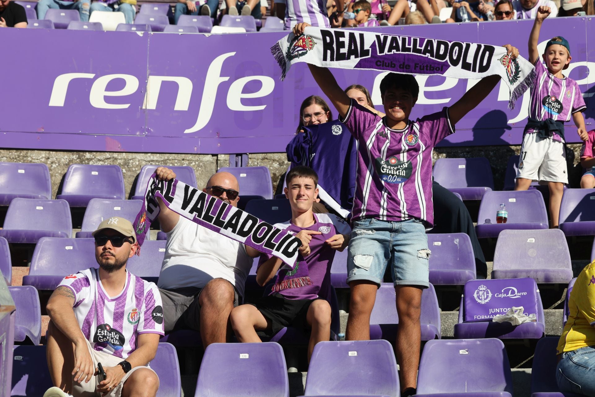 Búscate en la grada del Real Valladolid (1/4)