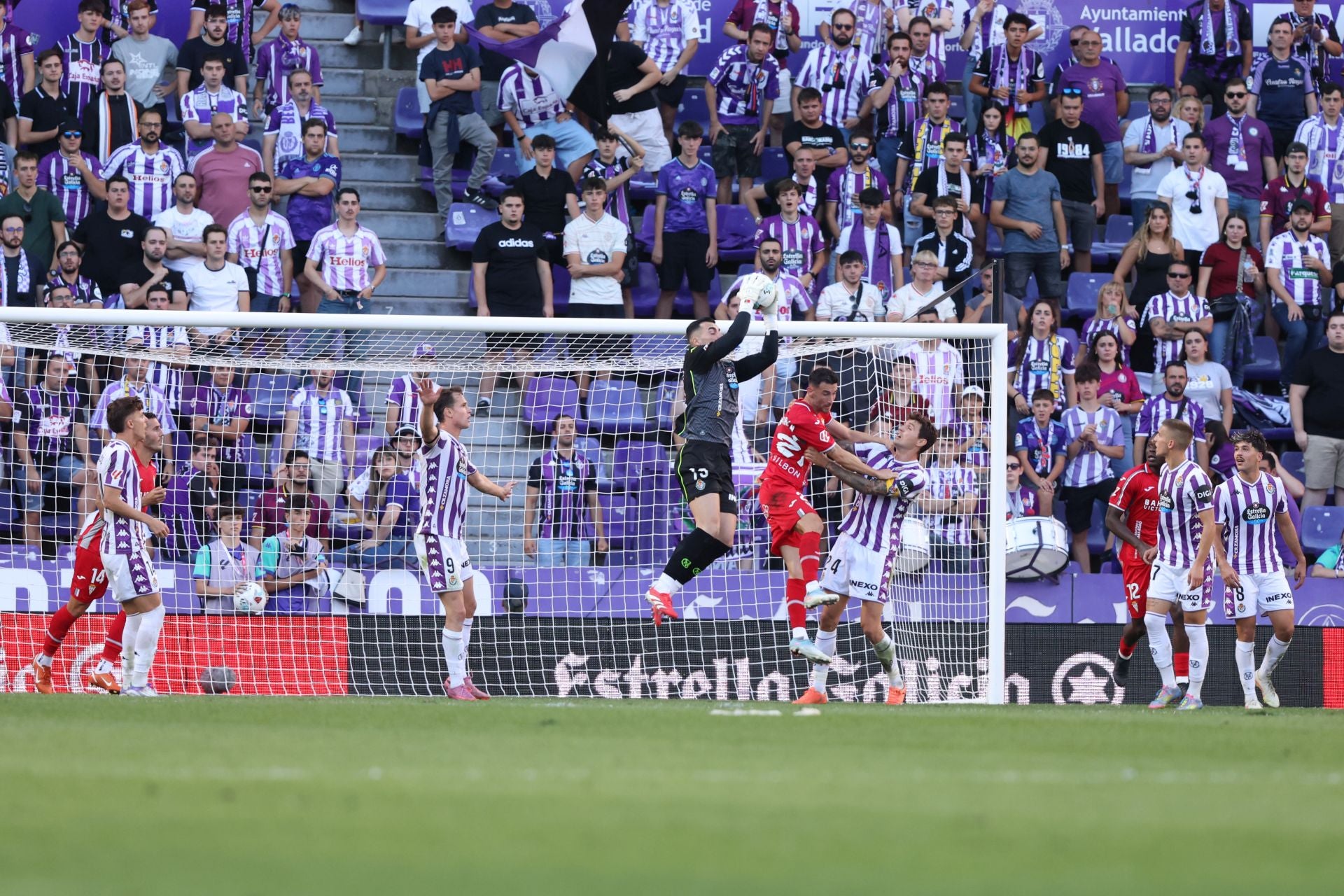 Las imágenes del partido entre el Real Valladolid y el Córdoba