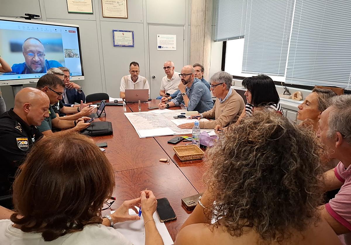 Reunión del Cecopi en León, en la que han acordado su disolución.