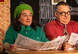 Mercedes Herrero y Patxi Vallés, en una escena de la obra.