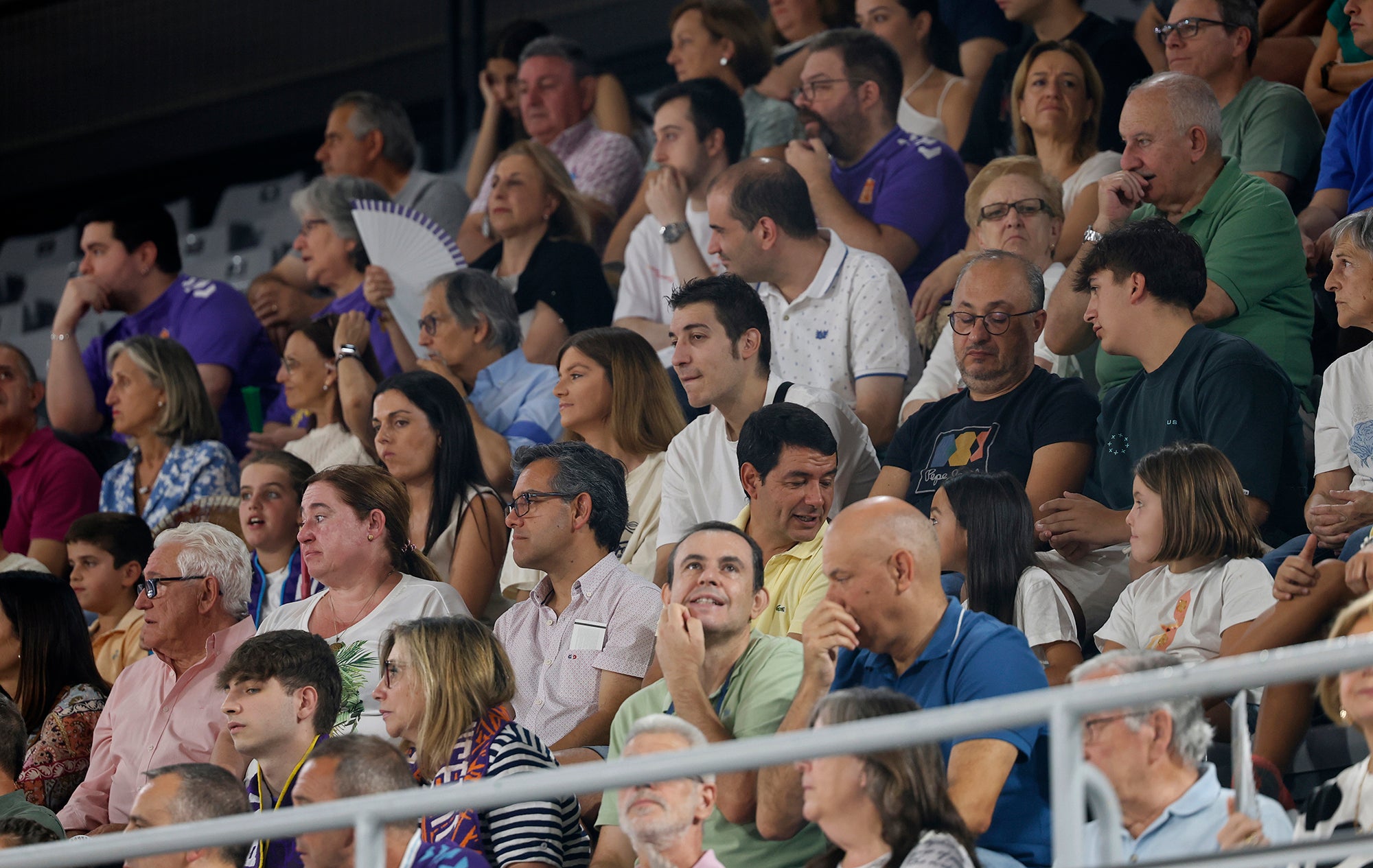 Búscate en las gradas del Super Agropal Palencia - Sporting Clube Portugal