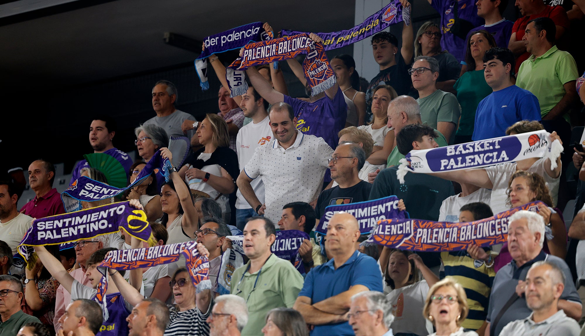 Búscate en las gradas del Super Agropal Palencia - Sporting Clube Portugal