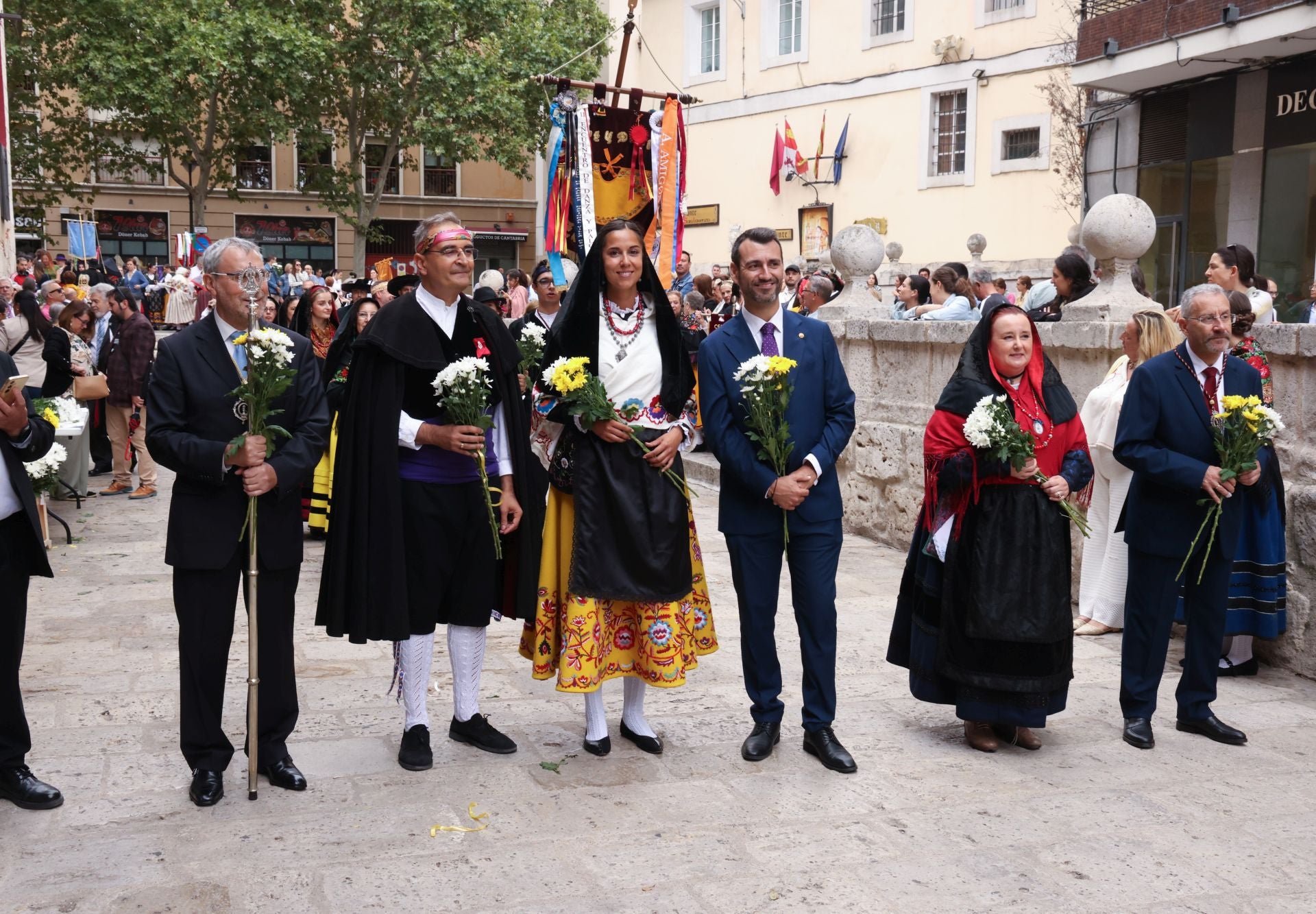 Ofrenda floral y misa en honor a la Virgen de San Lorenzo, patrona de Valladolid