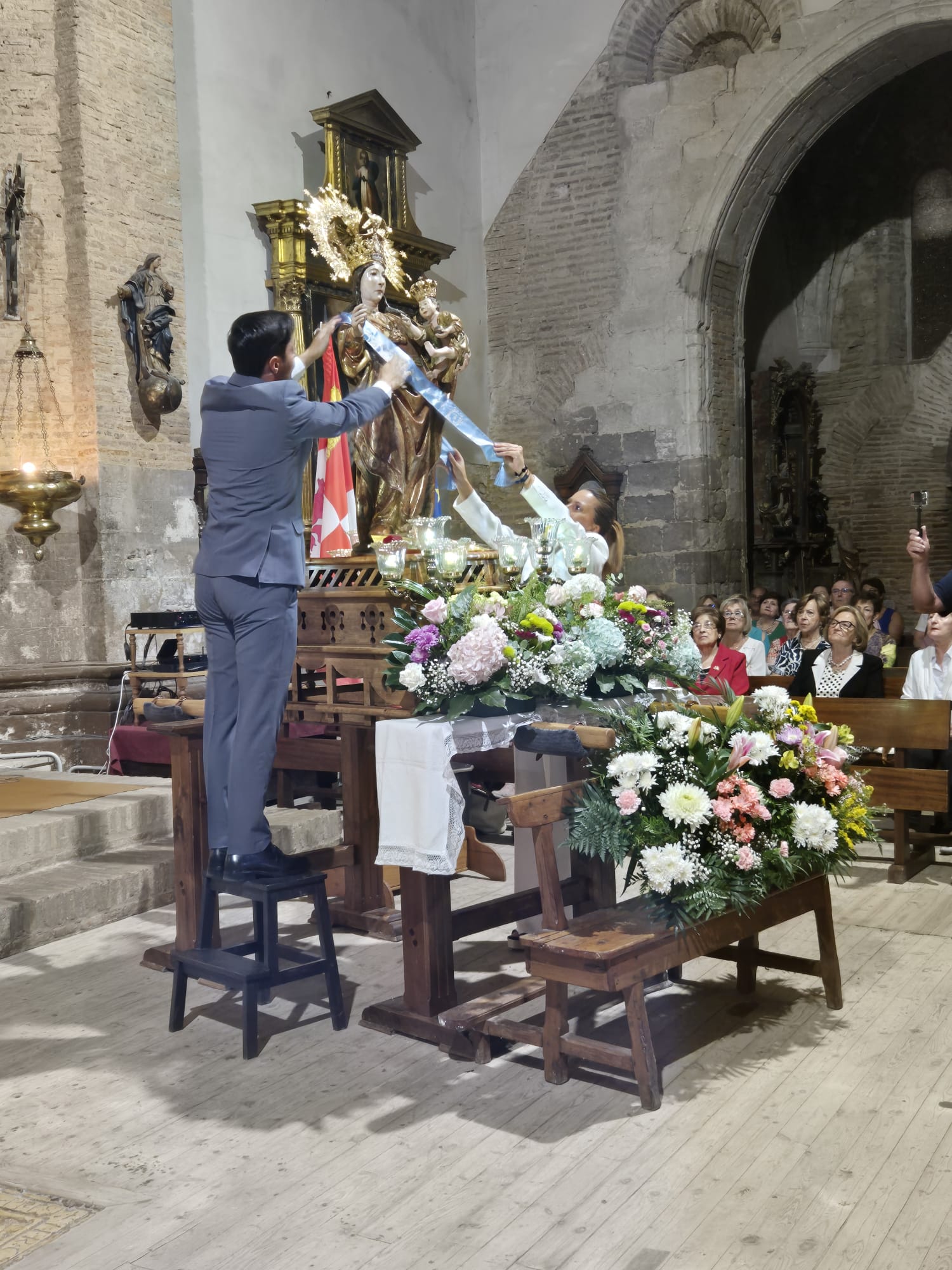 Así fue la emotiva proclamación de la Virgen de Fuentes como alcaldesa perpetua de Villalón de Campos