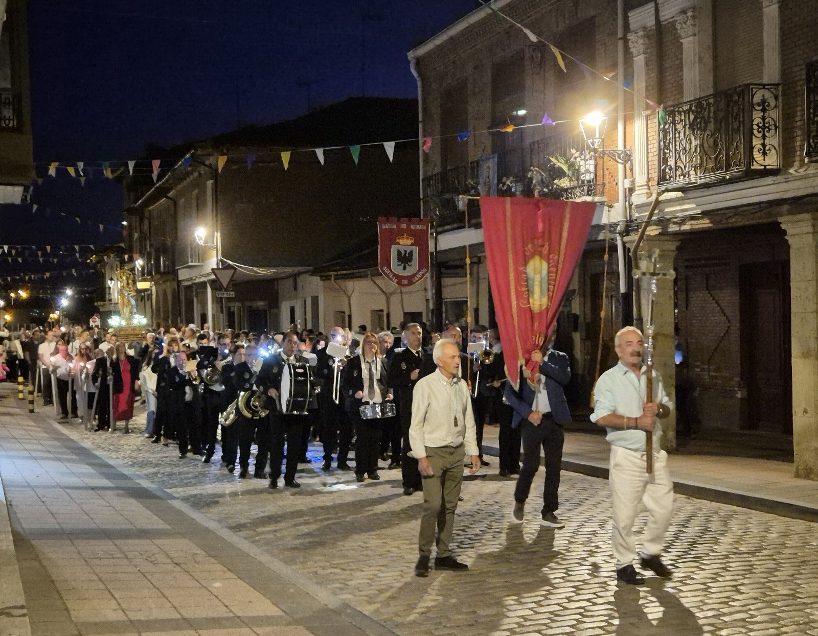 Así fue la emotiva proclamación de la Virgen de Fuentes como alcaldesa perpetua de Villalón de Campos