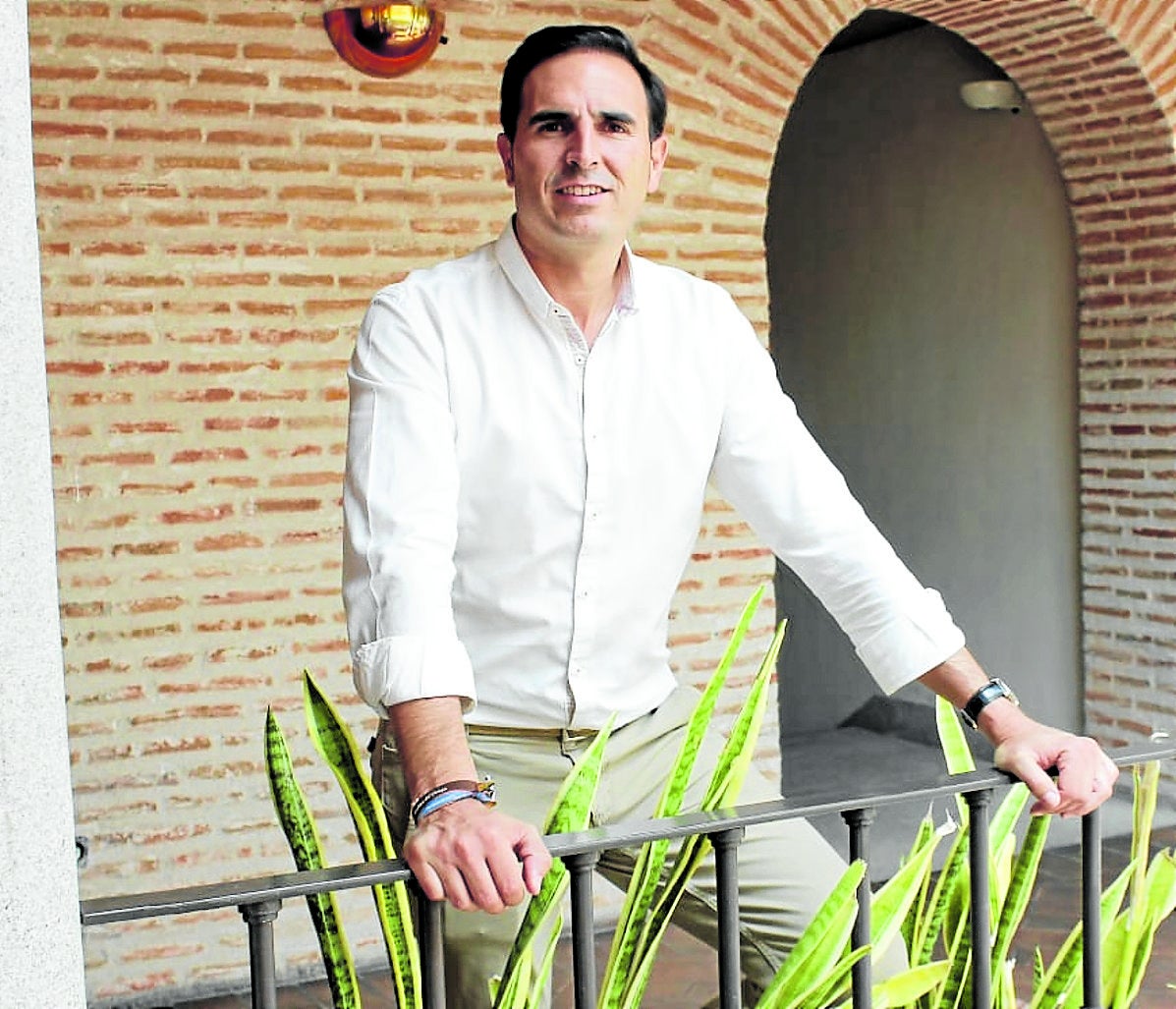 El alcalde de Medina del Campo es Guzmán Gómez.