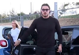 Alejandra Rubio y su pareja, Carlo Costanzia, a su llegada a la fiesta.