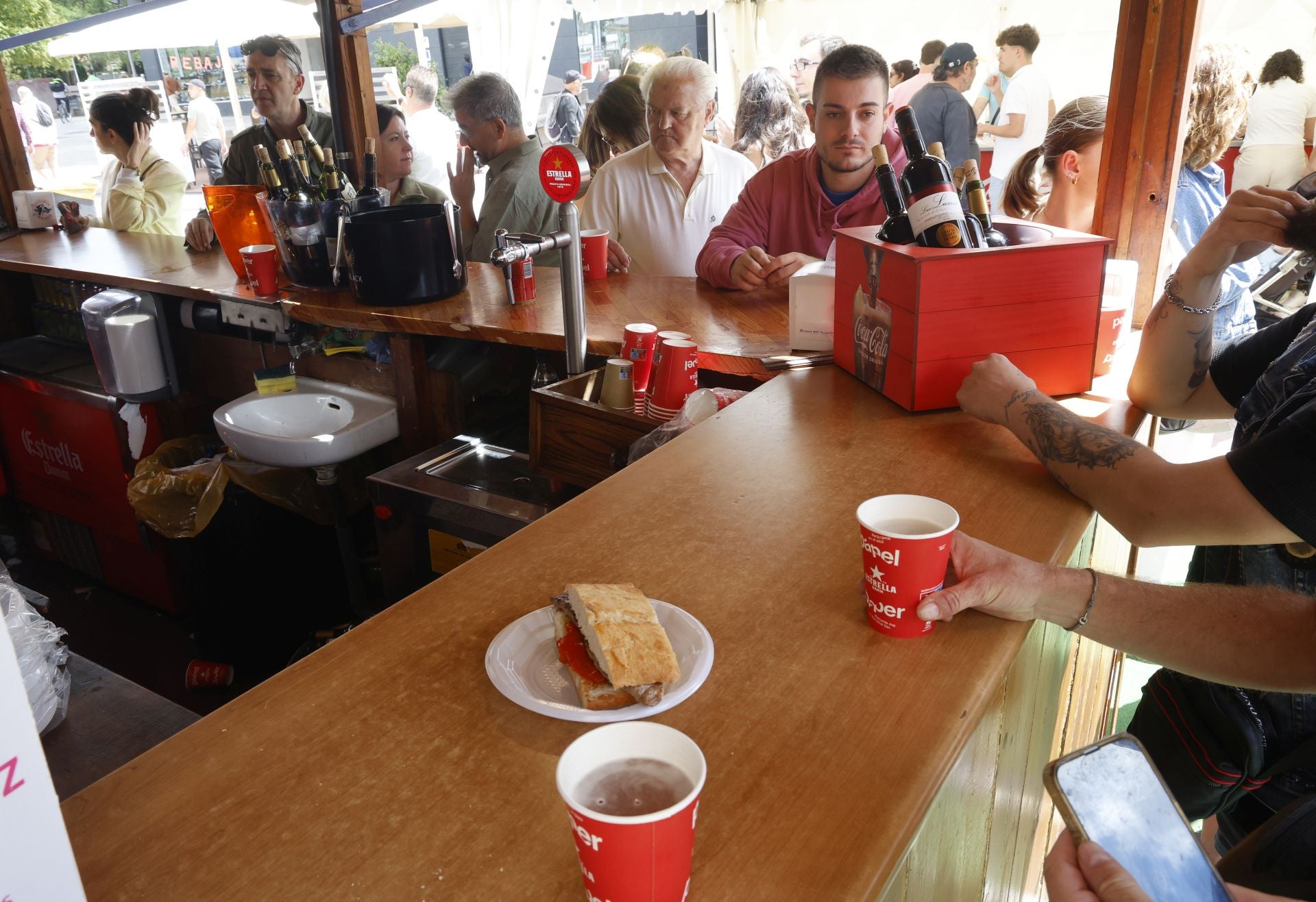 La oferta gastronómica de San Antolín llena las calles de gente