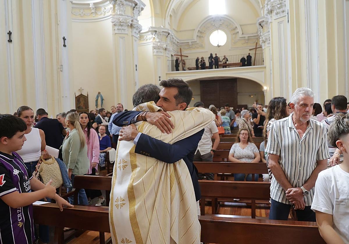 La despedida al párroco Goyo Casado, en imágenes