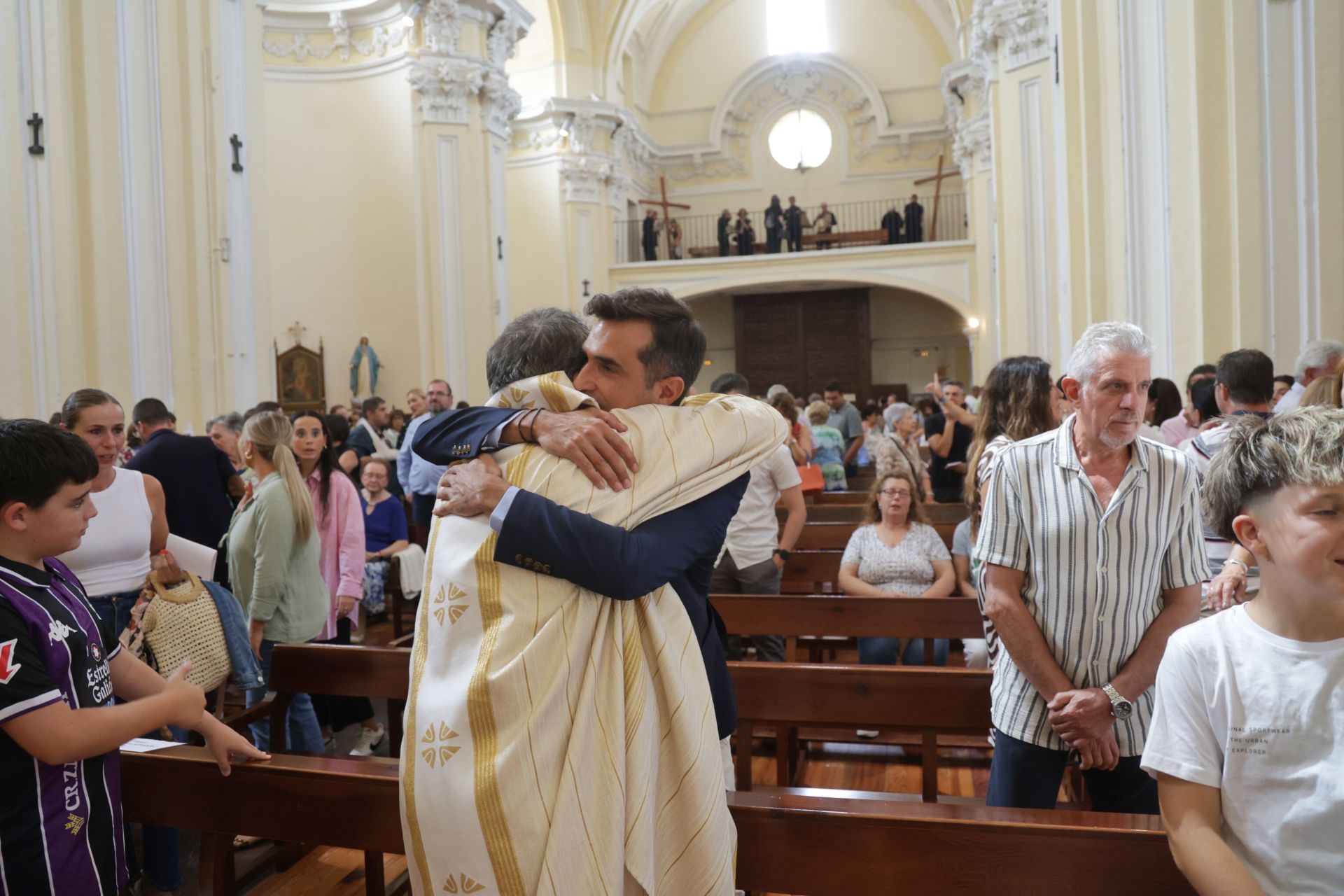 La despedida al párroco Goyo Casado, en imágenes
