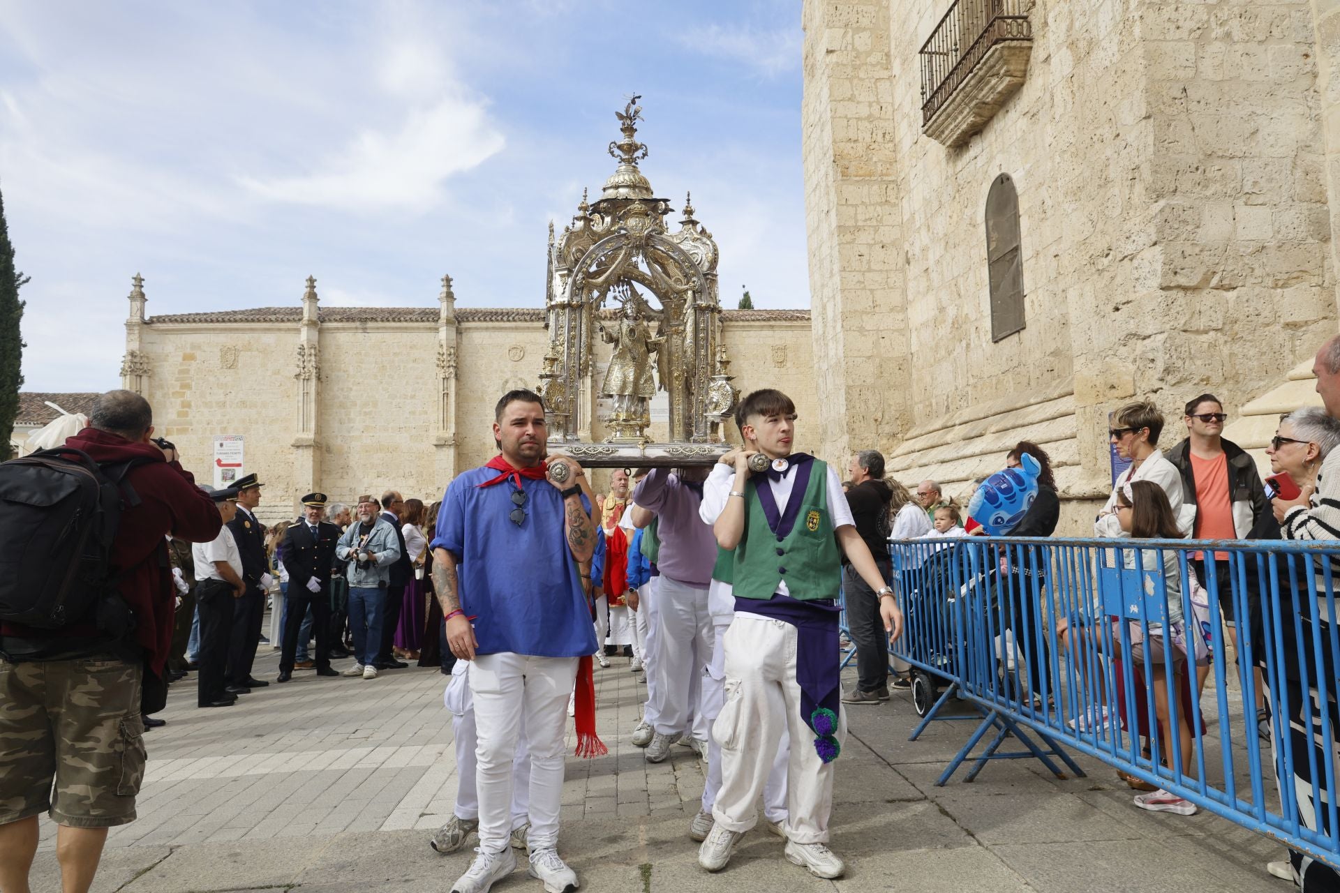La Catedral de Palencia, a rebosar en la misa por San Antolín