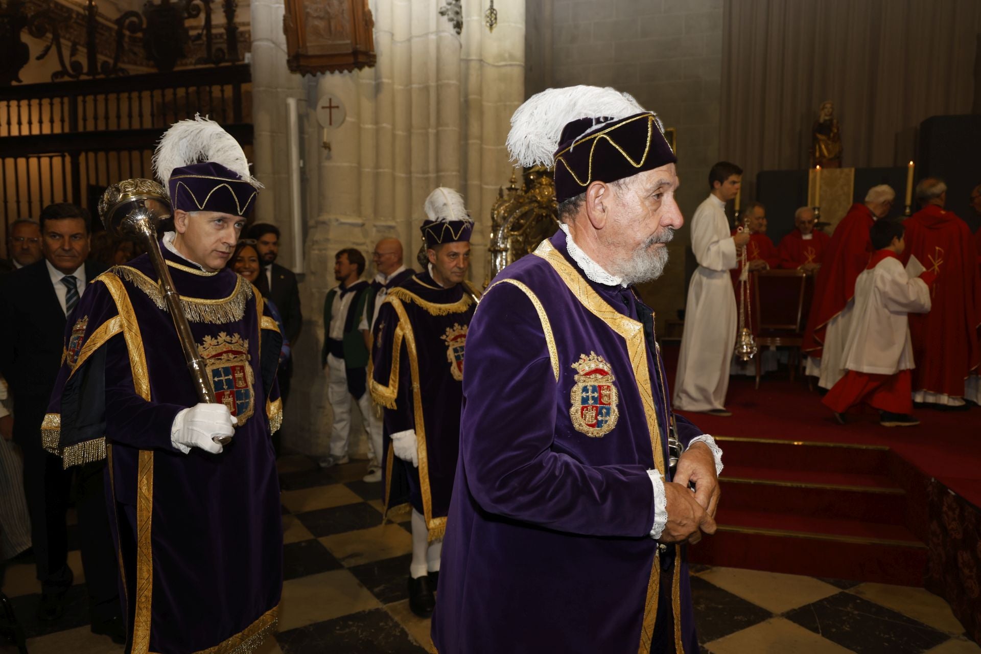 La Catedral de Palencia, a rebosar en la misa por San Antolín