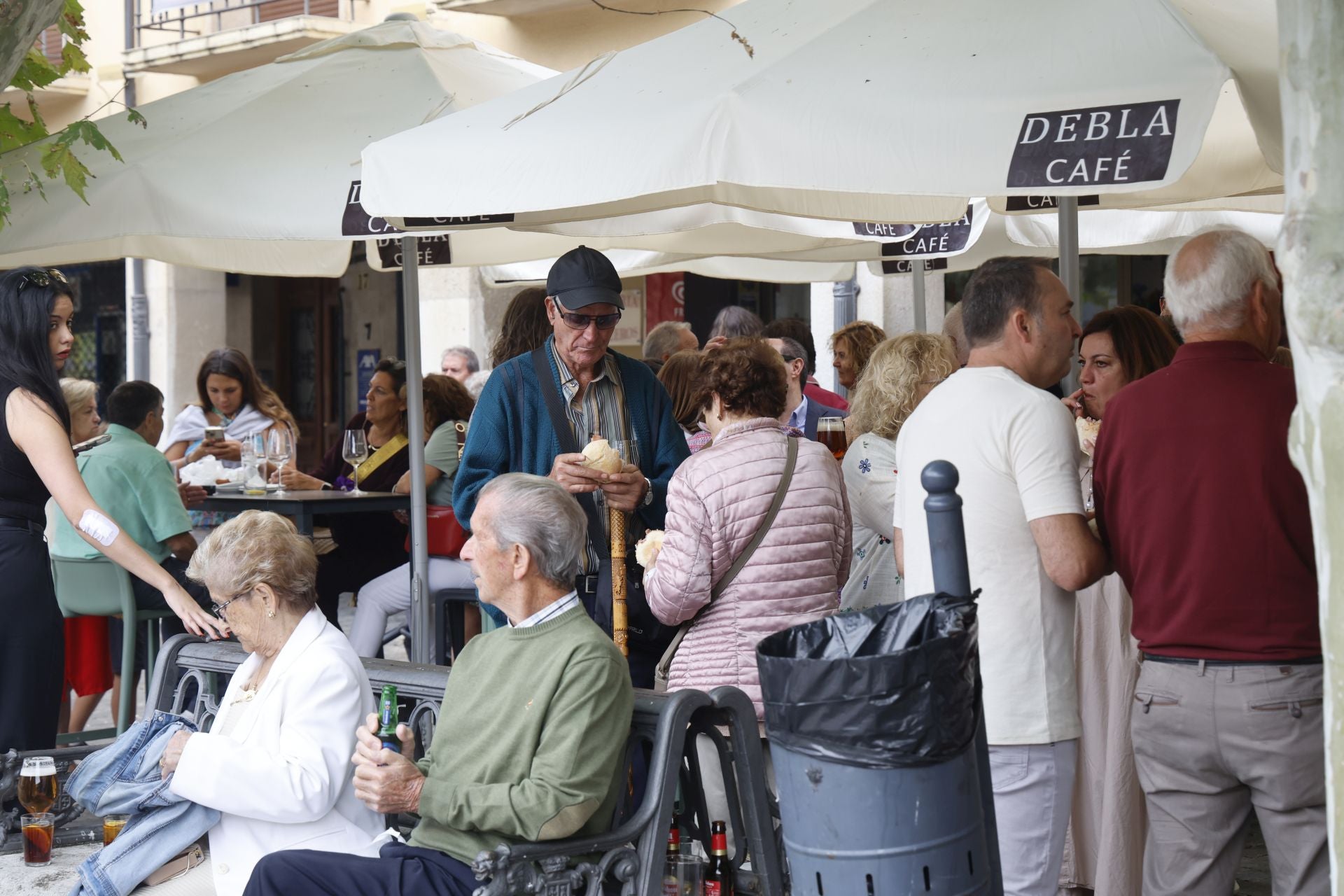 Los palentinos llenan las calles por San Antolín