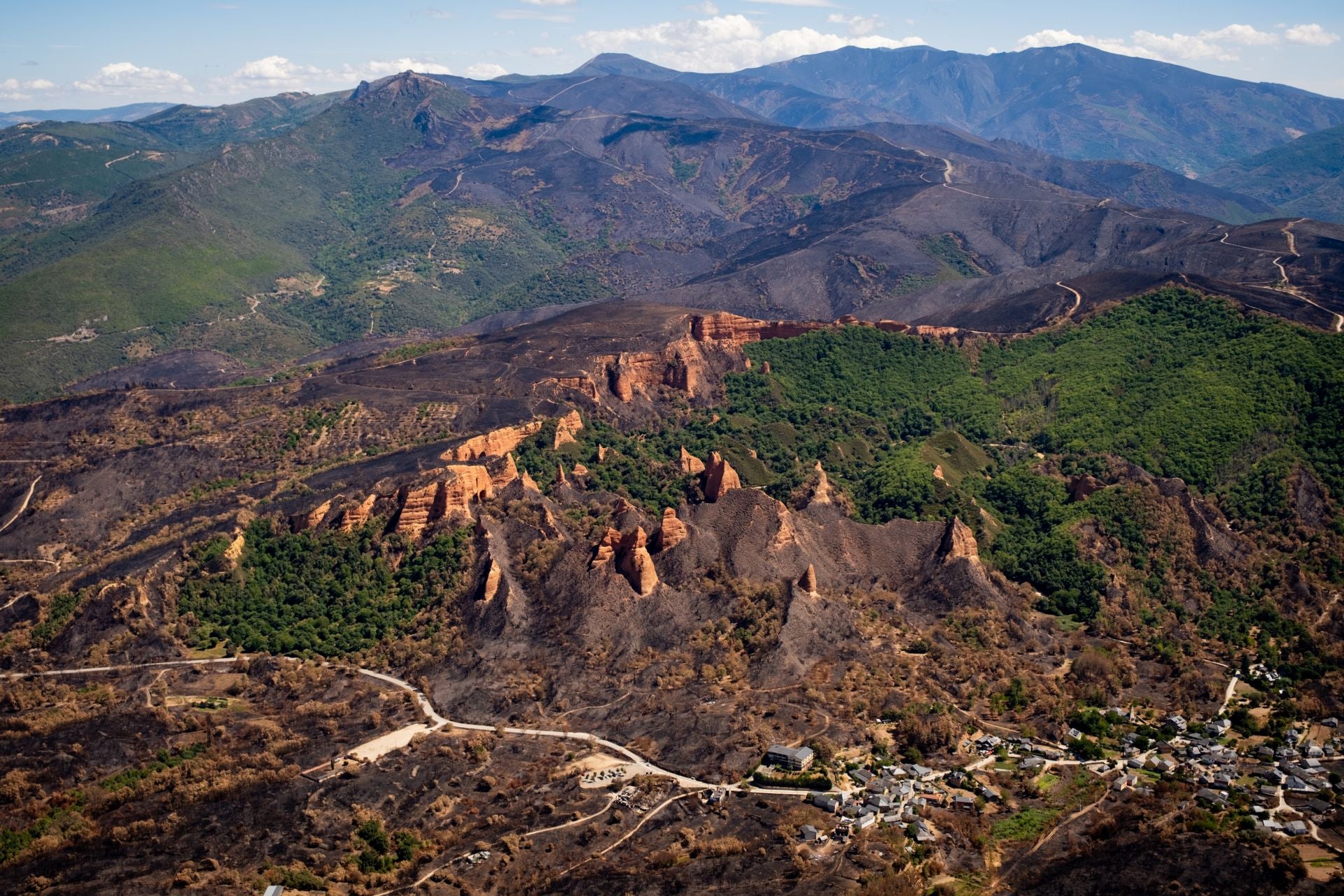 El paraje de Las Médulas, afectado por el fuego.
