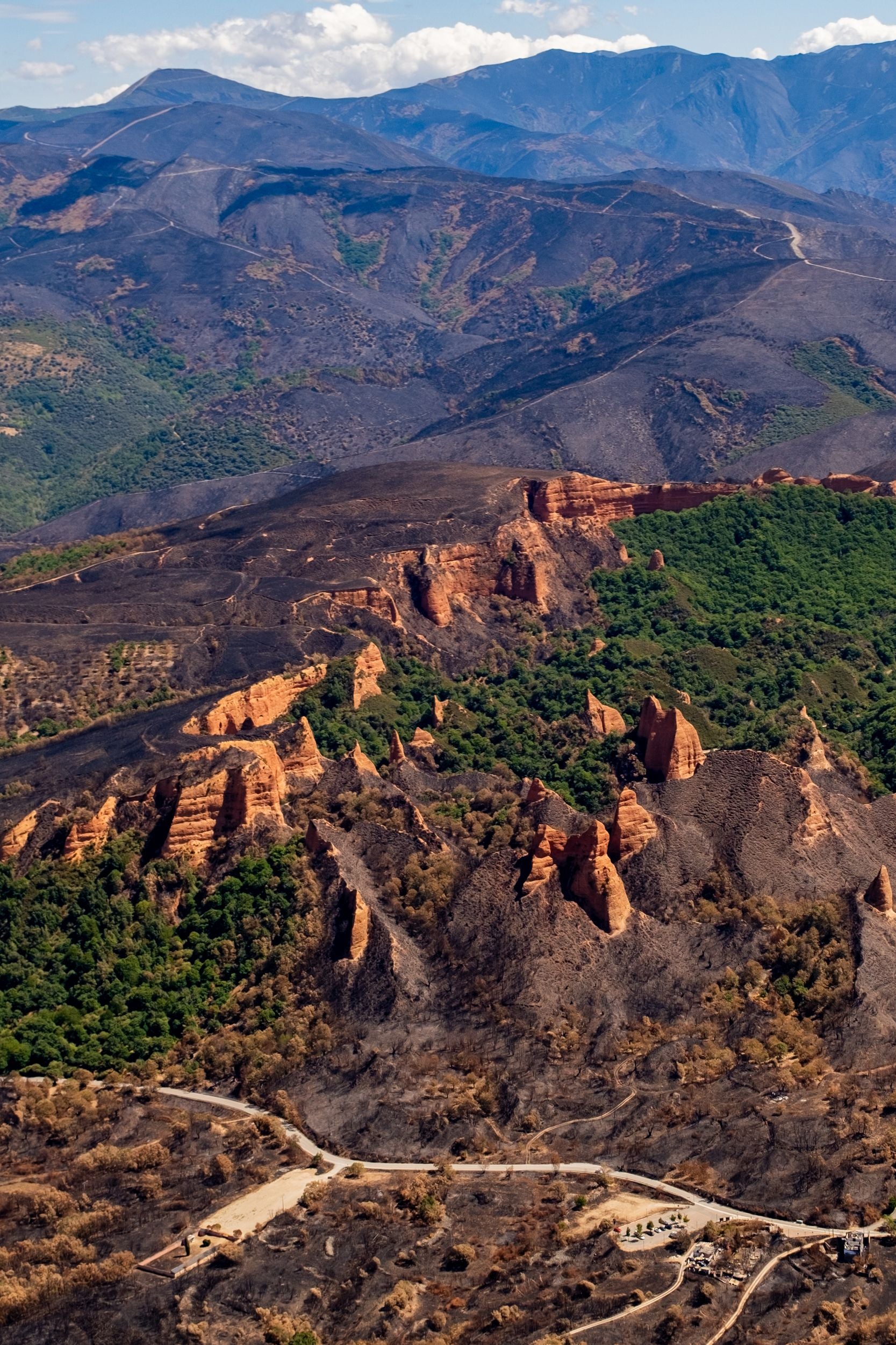 El paraje de Las Médulas, afectado por el fuego.