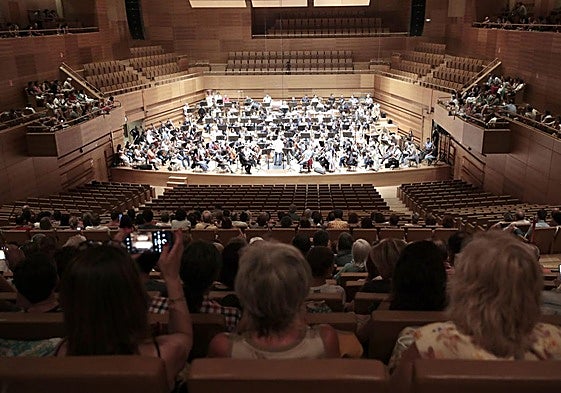 Público en un concierto de la OSCyL en el Centro Cultural Miguel Delibes.