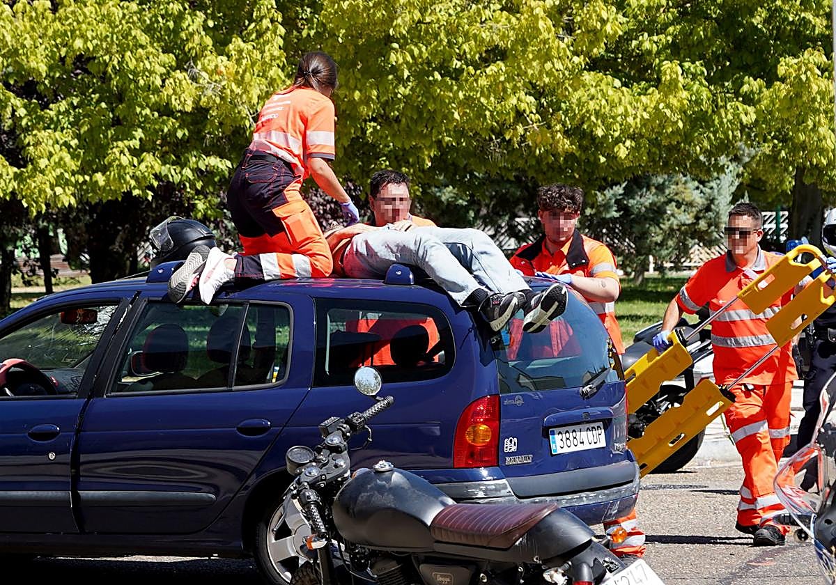 Accidente de tráfico en Camino del Cabildo con calle Ducado.