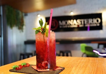 Un mojito 'rojo' para inaugurar las fiestas de Valladolid