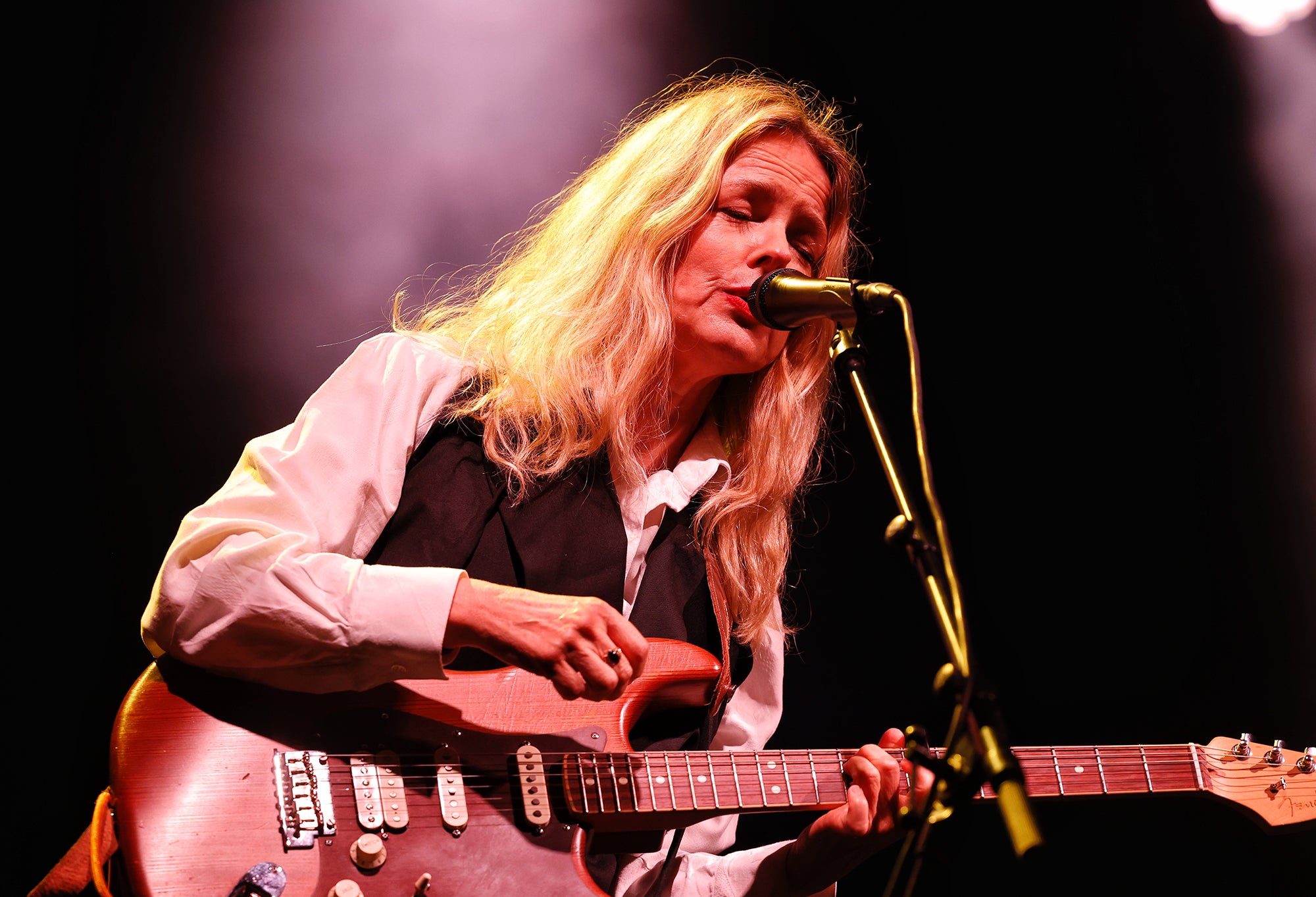 Cristina Rosenvinge llena la Plaza Mayor con su pop lírico