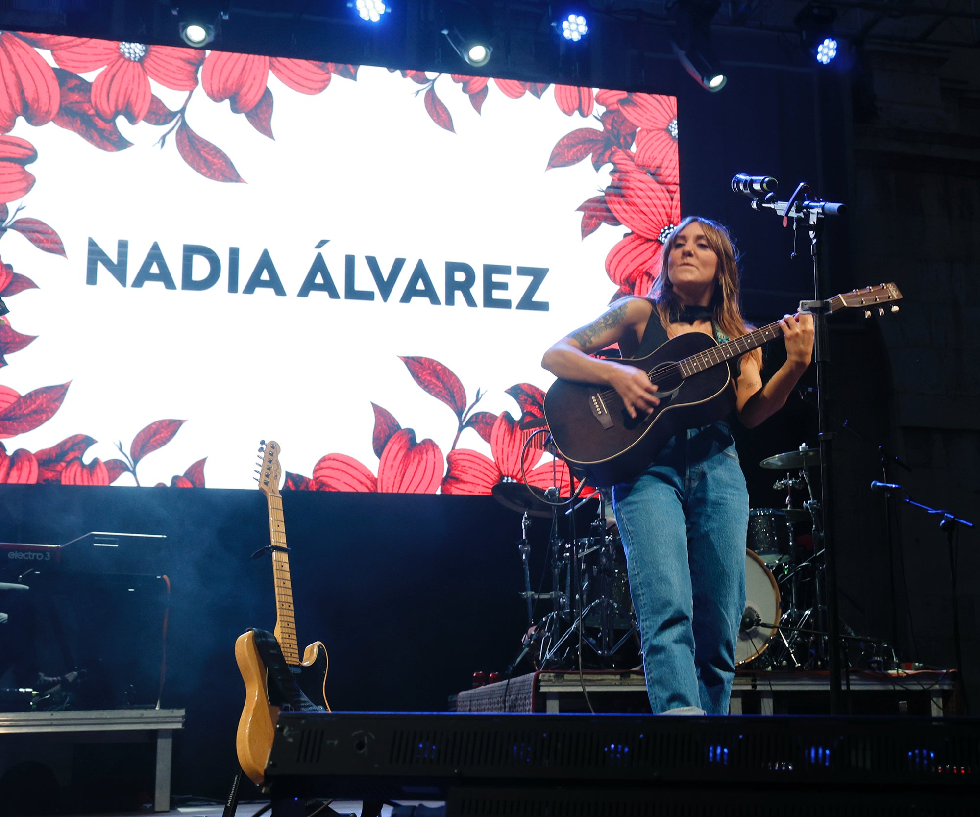 Cristina Rosenvinge llena la Plaza Mayor con su pop lírico
