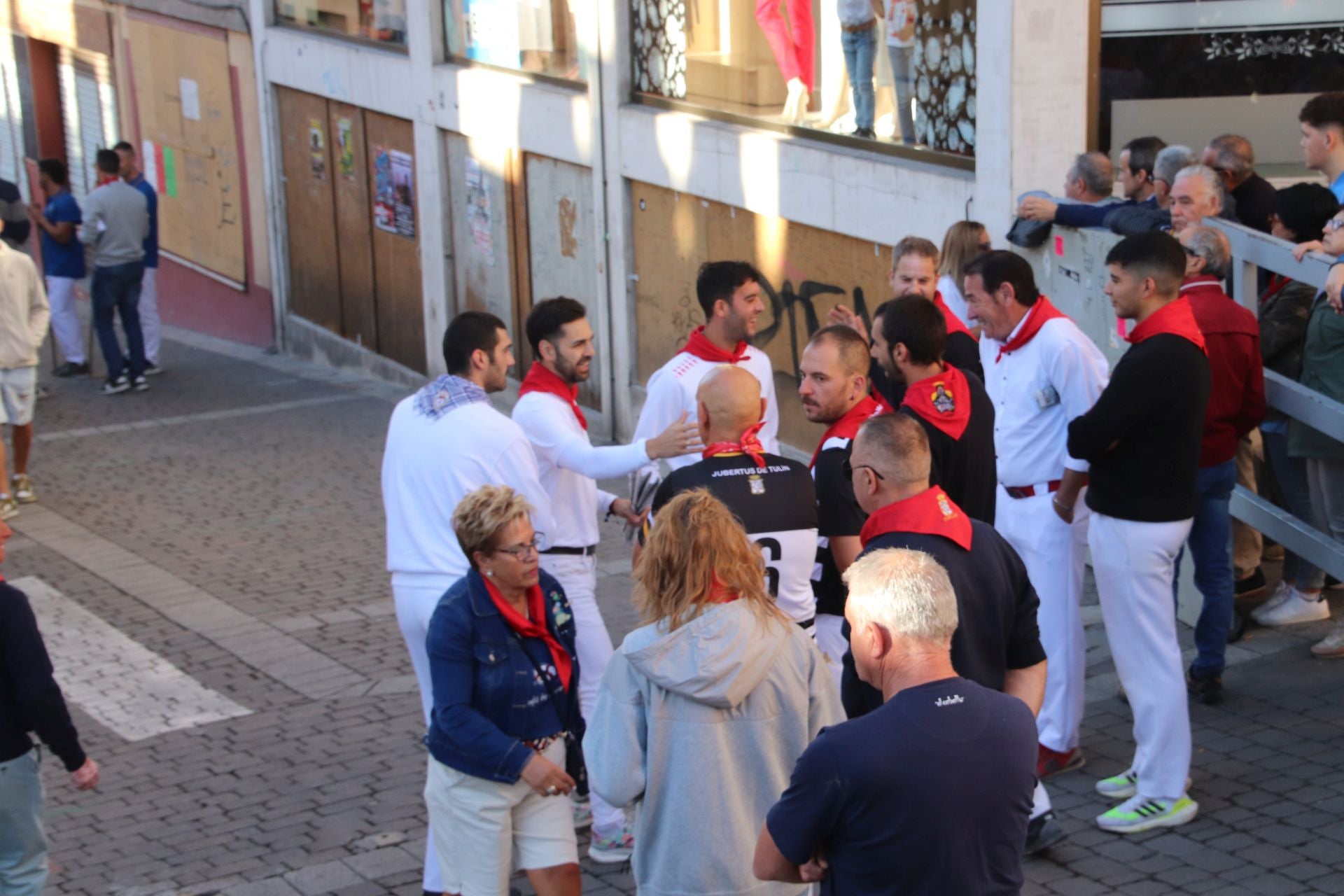 Fotos del ambiente en el cuarto encierro de Cuéllar