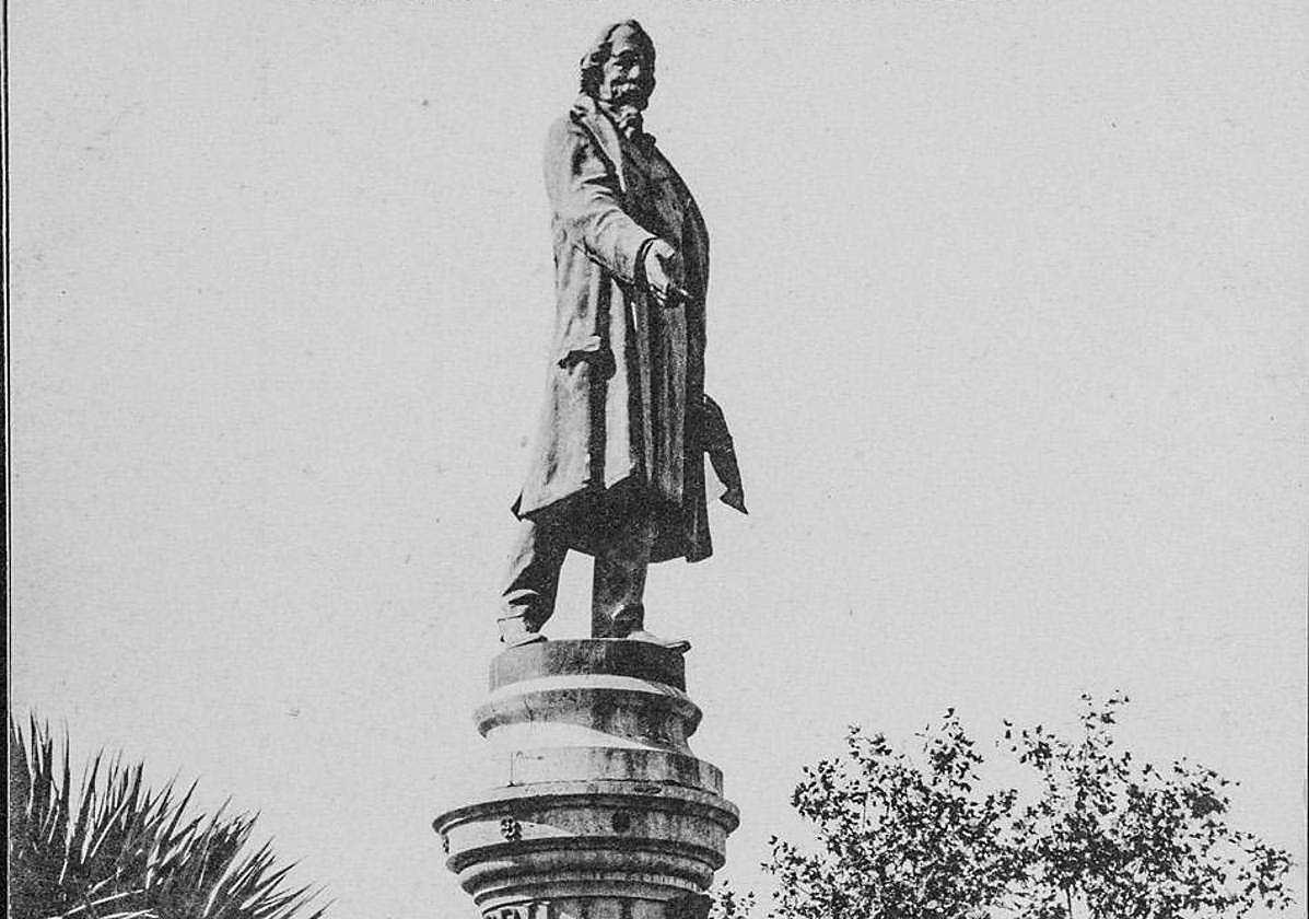 La estatua de Zorrilla, en los primeros años del siglo XX