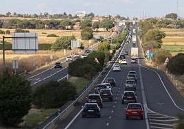 Aspecto de la A-6 a la altura de Villamarciel durante la última operación retorno del verano.