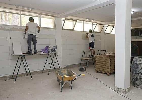 Obras en la zona de vestuarios.