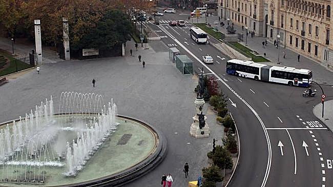 Imagen después - La Plaza Zorrilla, en 1970 y en 2011.