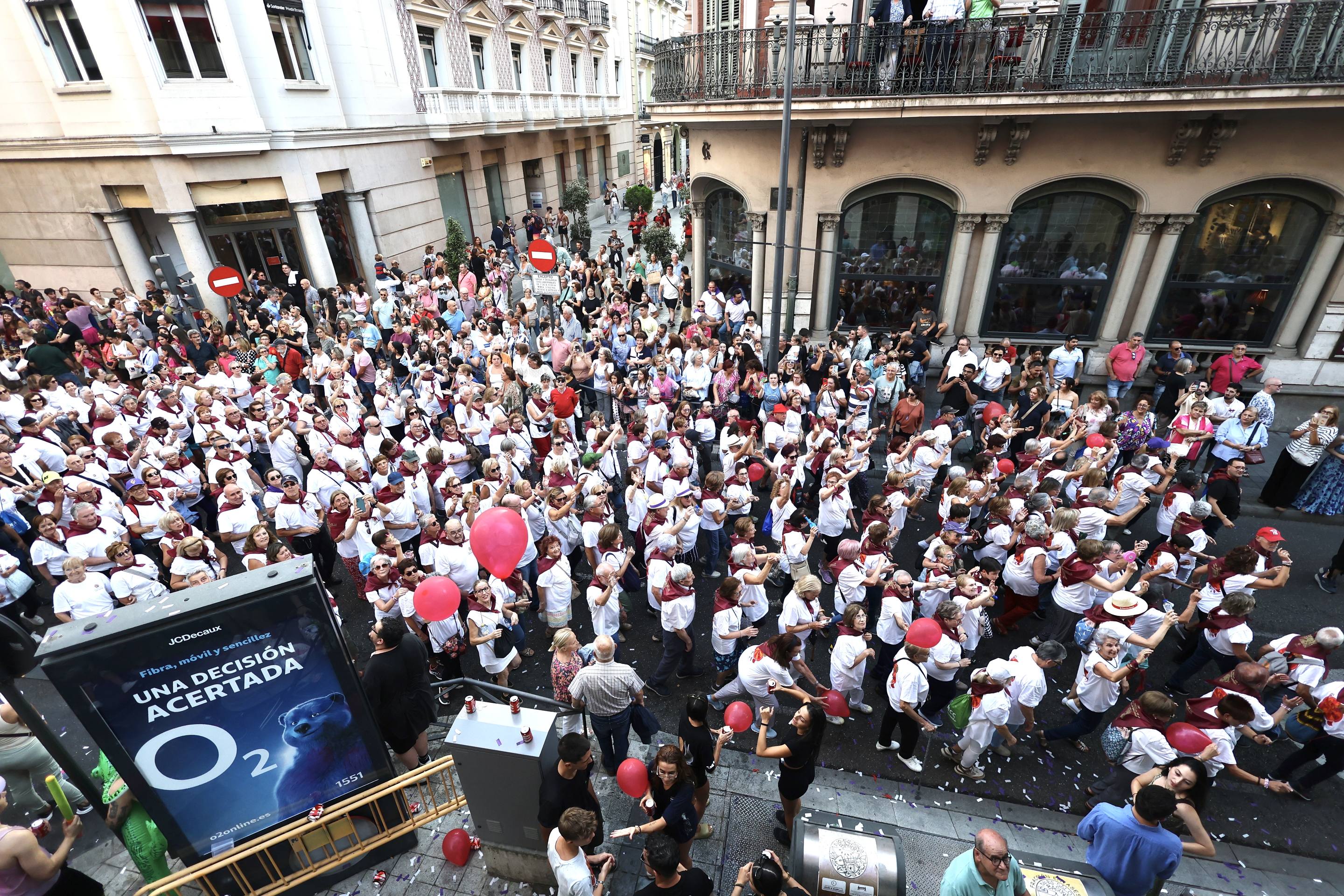 Las mejores imágenes del desfile de peñas de las Fiestas de Valladolid 2025