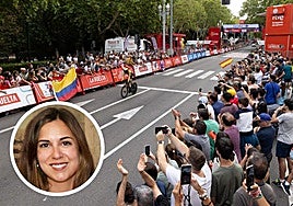 Ambiente durante la Vuelta Ciclista a España a su paso por Valladolid hace dos años. En el círculo, la concejala de Turismo, Eventos y Marca Ciudad, Blanca Jiménez.