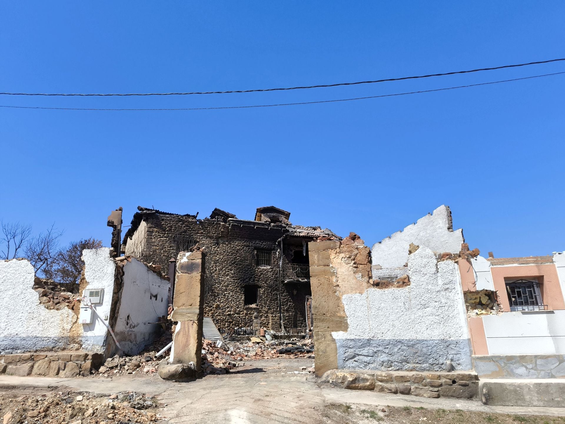 San Pedro de Cansoles avanza en su reconstrucción tras las llamas