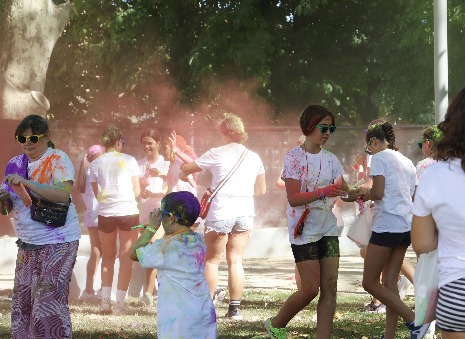 Palencia se tiñe de colores festivos