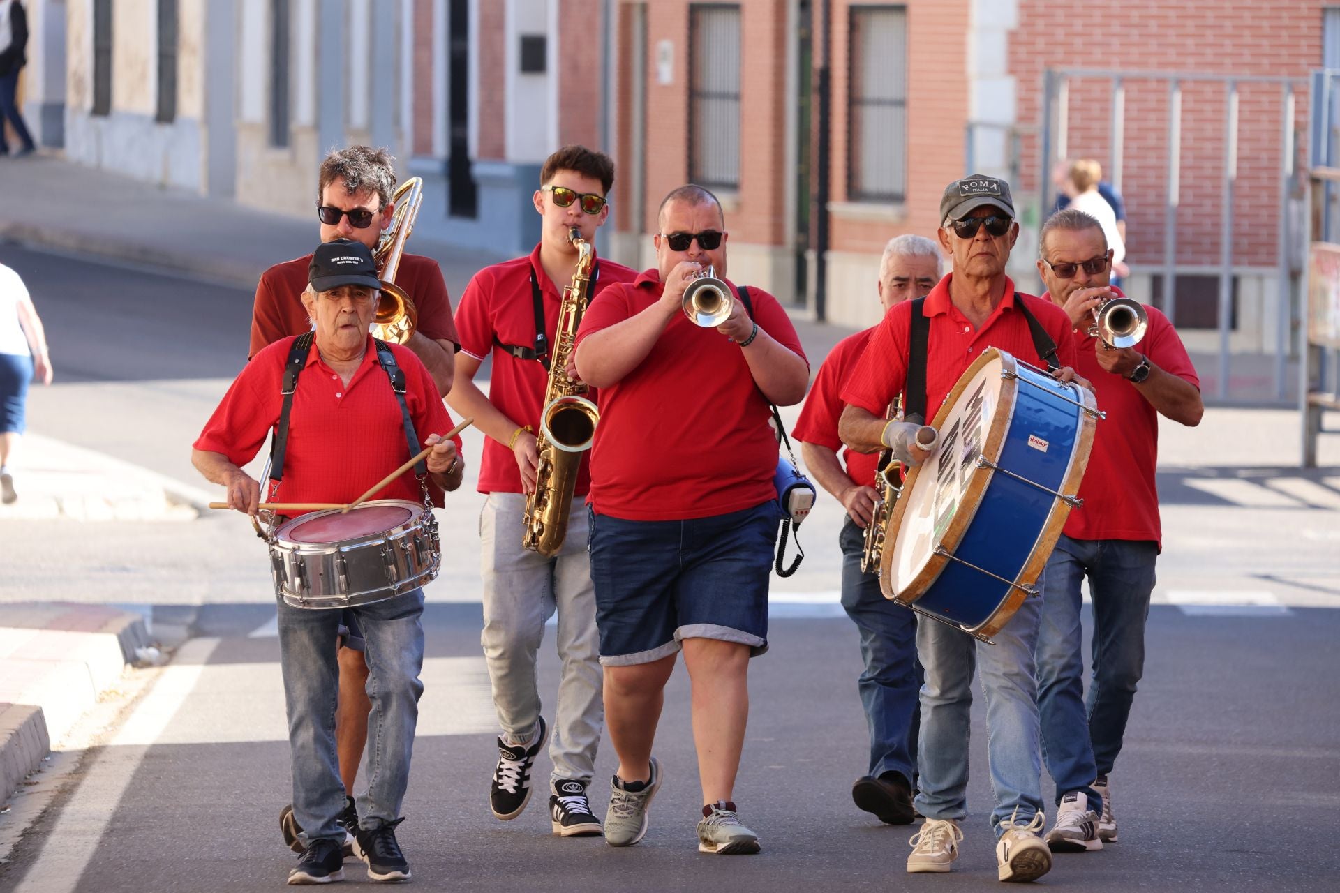 La fotos del encierro urbano en las fiestas de Nava del Rey 2025