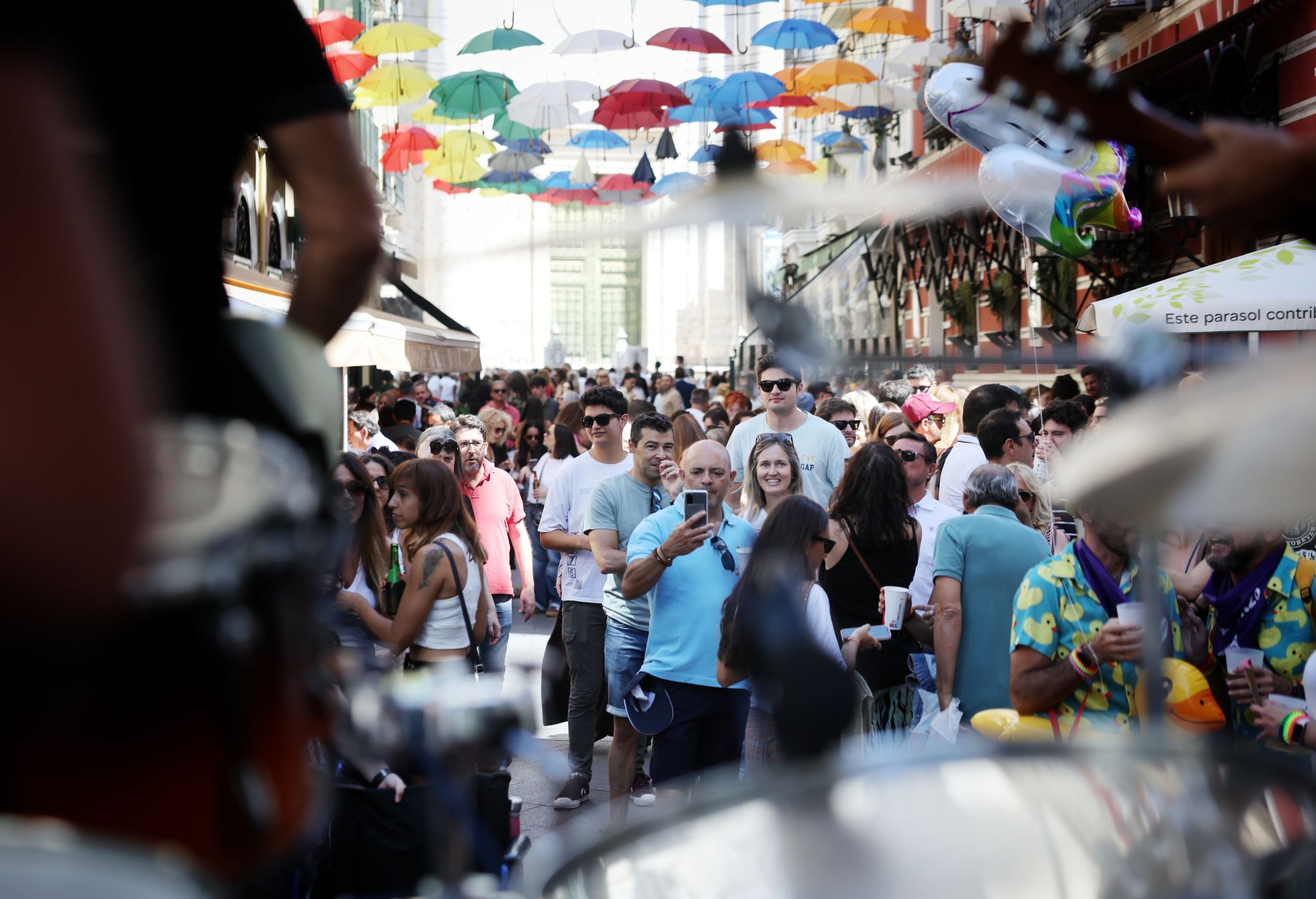 Las imágenes del ambientazo de la primera jornada oficial de las casetas de la Feria de Día