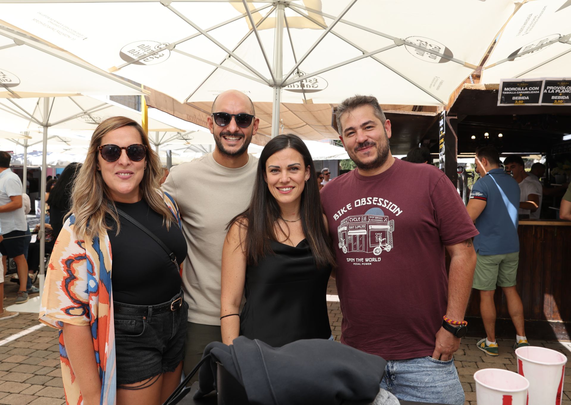 Las imágenes del ambientazo de la primera jornada oficial de las casetas de la Feria de Día