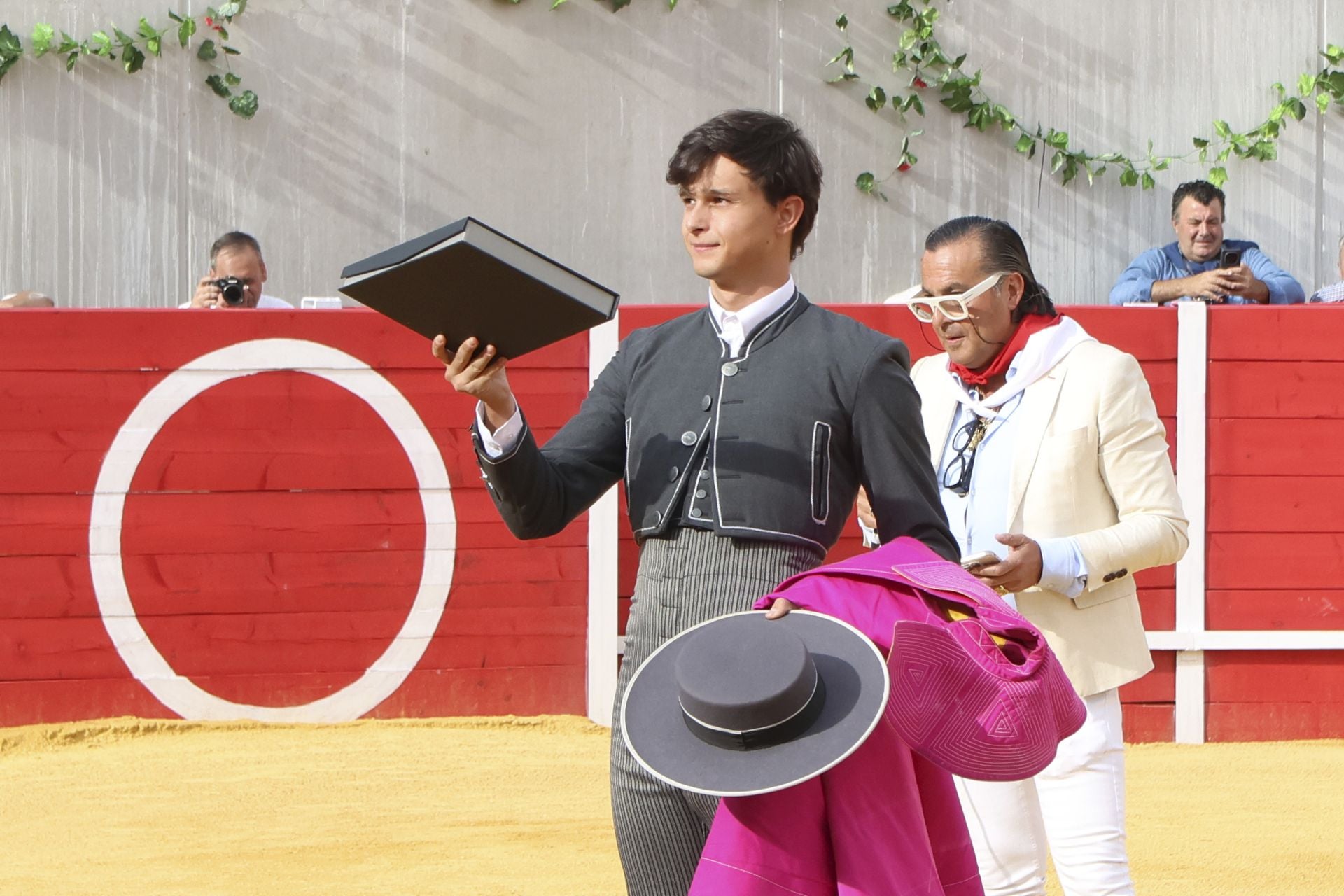 La inauguración de la plaza taurina de Alaejos, en imágenes