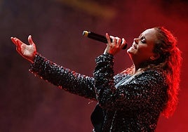 Shaila Dúrcal, durante su actuación en el Escenario Recoletas de la Plaza Mayor.