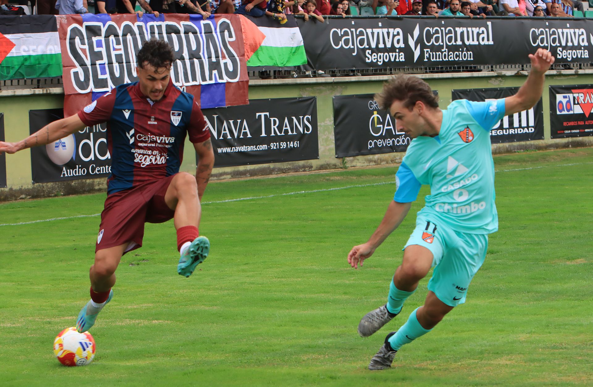 Fotos de la victoria de la Segoviana en su debut liguero