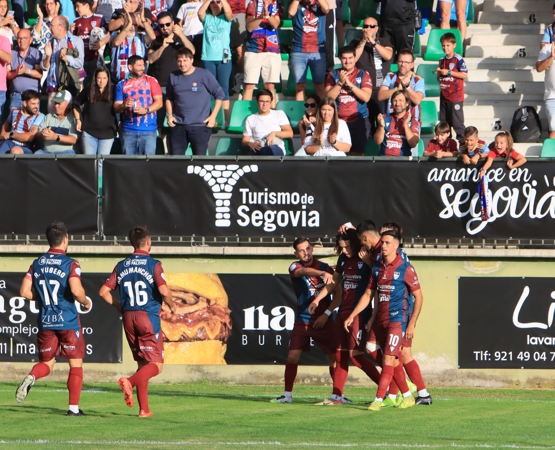 Fotos de la victoria de la Segoviana en su debut liguero