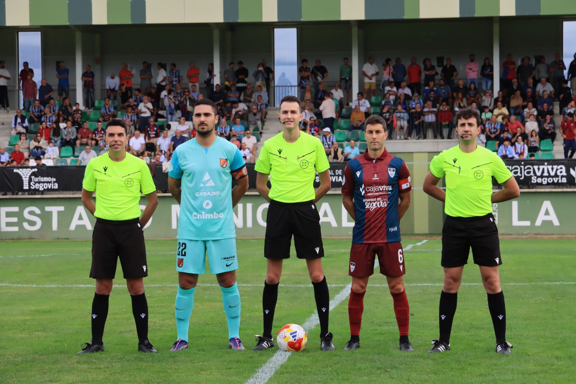 Fotos de la victoria de la Segoviana en su debut liguero