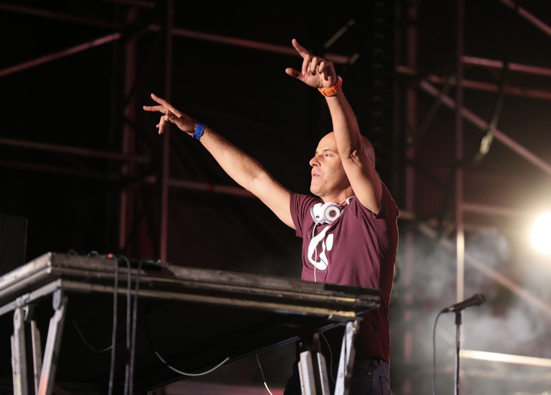 El Dj Oscarmina, telonero de Dani Fernández, en imágenes