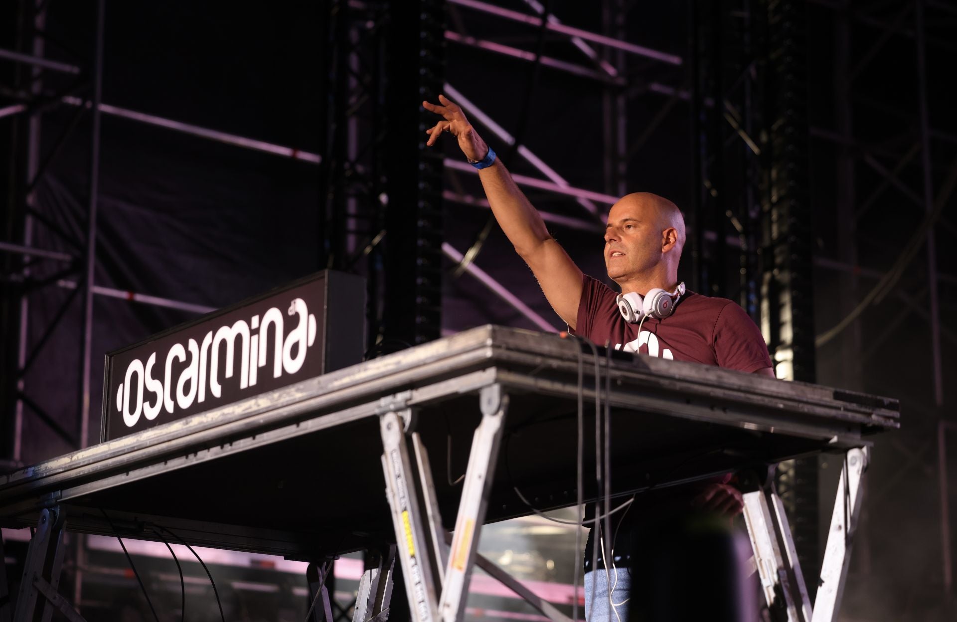 El Dj Oscarmina, telonero de Dani Fernández, en imágenes