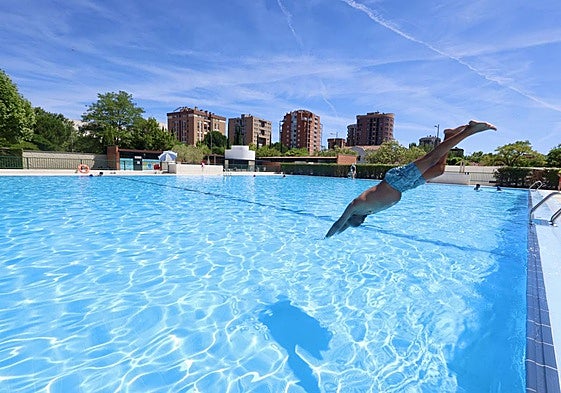 Instalaciones de las nuevas piscinas de Riosol, reabiertas este verano.