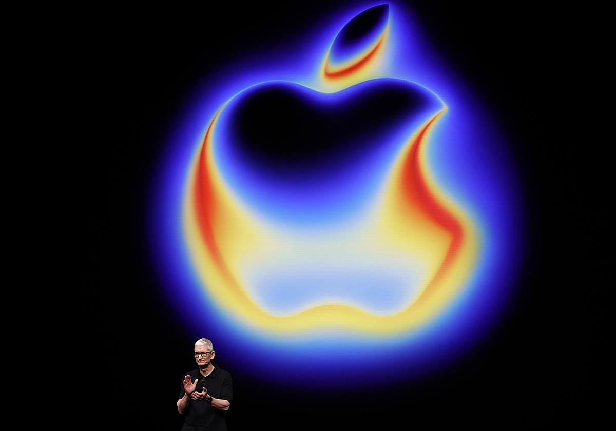 Tim Cook, CEO de la empresa Apple, durante la presentación del nuevo I Phone 17.
