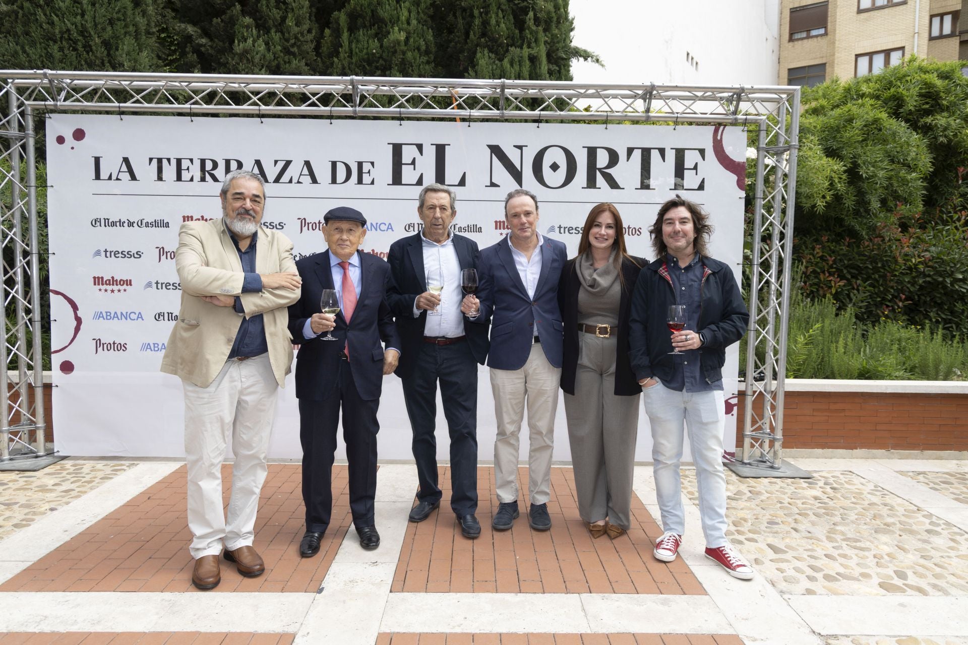 Carlos Aganzo (Fundación Vocento), Edmundo Bayón, Antonio Sanz, Carlos Villar, la diputada Yolanda Burgoa, y Fernando Villalba, de Bodegas Protos.