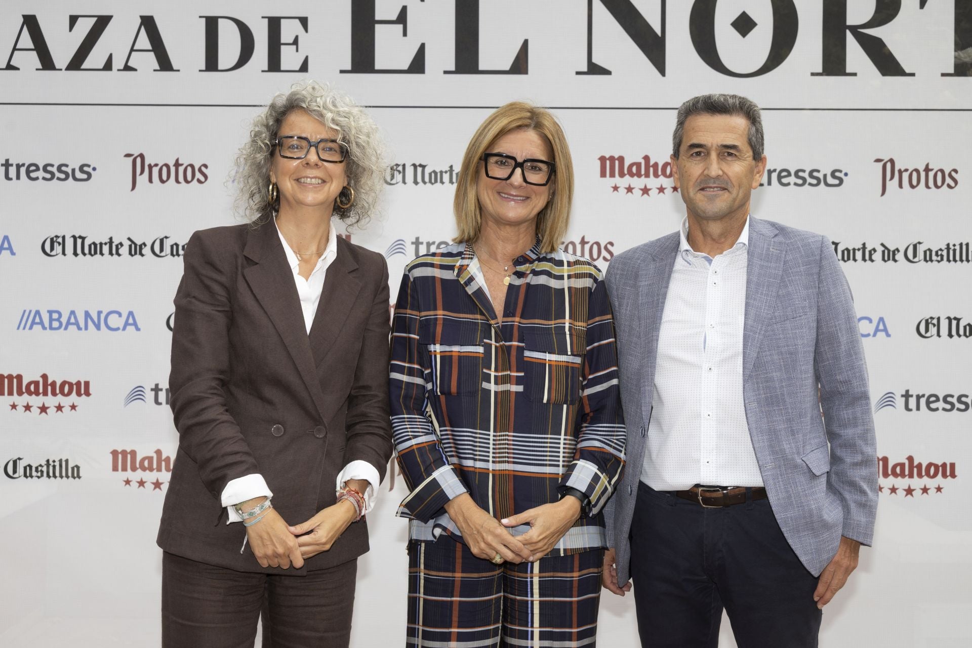 Cristina Sánchez, María José Rivera y Manuel Fraile, de Unicaja.